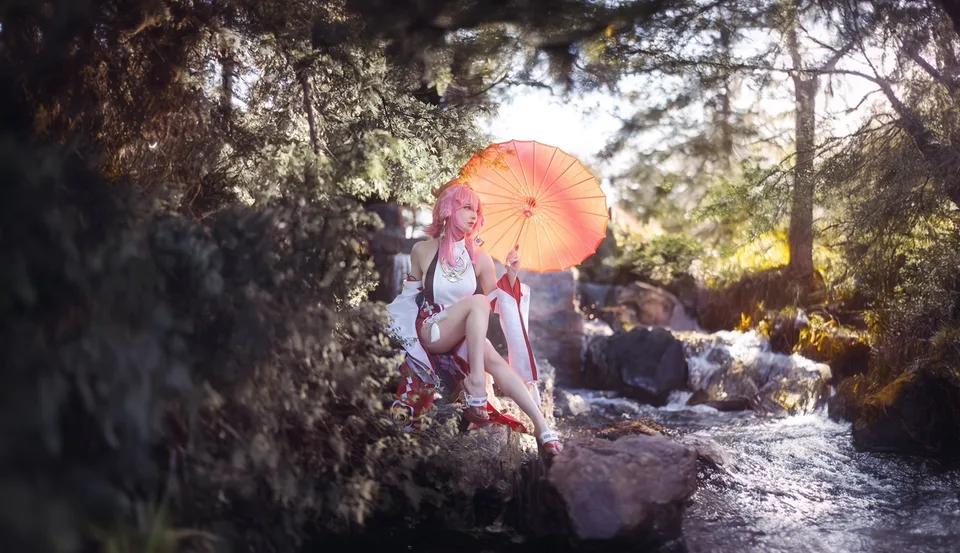 Luximity · Yae Miko (Genshin Impact) · cosplay · parasol