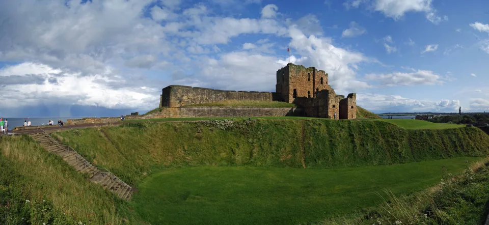 Tynemouth Priory, Castle & Moat