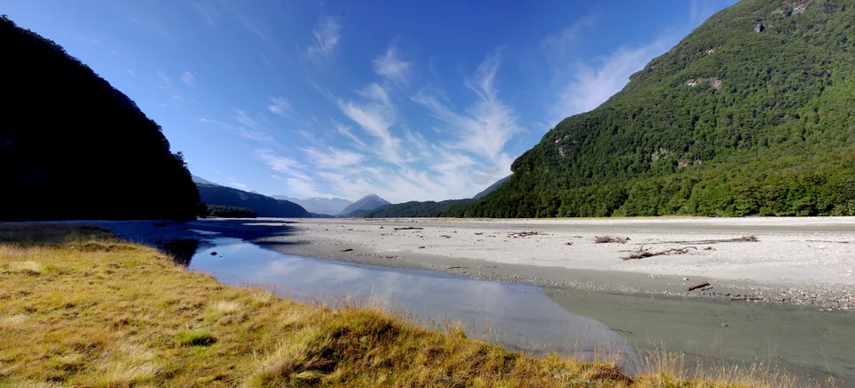 2014-02-02_10-25-57_NZ_Glenorchy-Dart_River_JH_pano-7_images